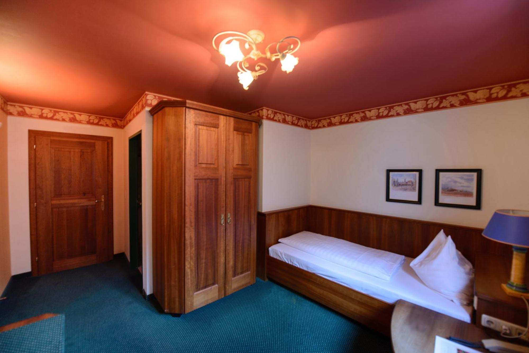 Gasthof Hotel Zweimueller Grieskirchen Esterno foto